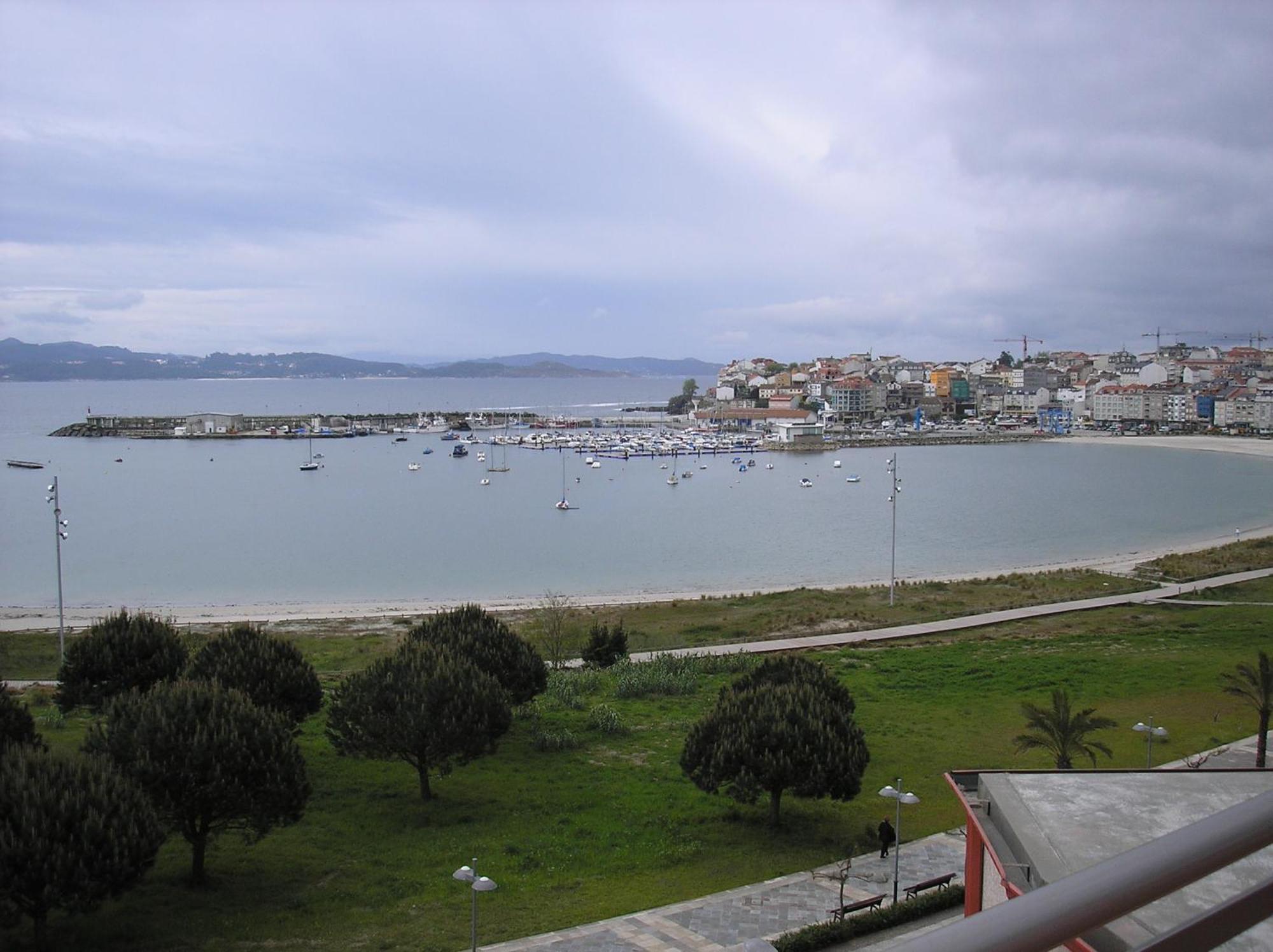 サンシェンショPiso Portonovo Baltarアパートメント エクステリア 写真
